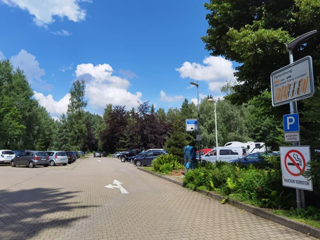 Der beste Schwedenlöcher Parkplatz - von hier kommst du direkt in die bekannteste Klamm in der Sächsischen Schweiz