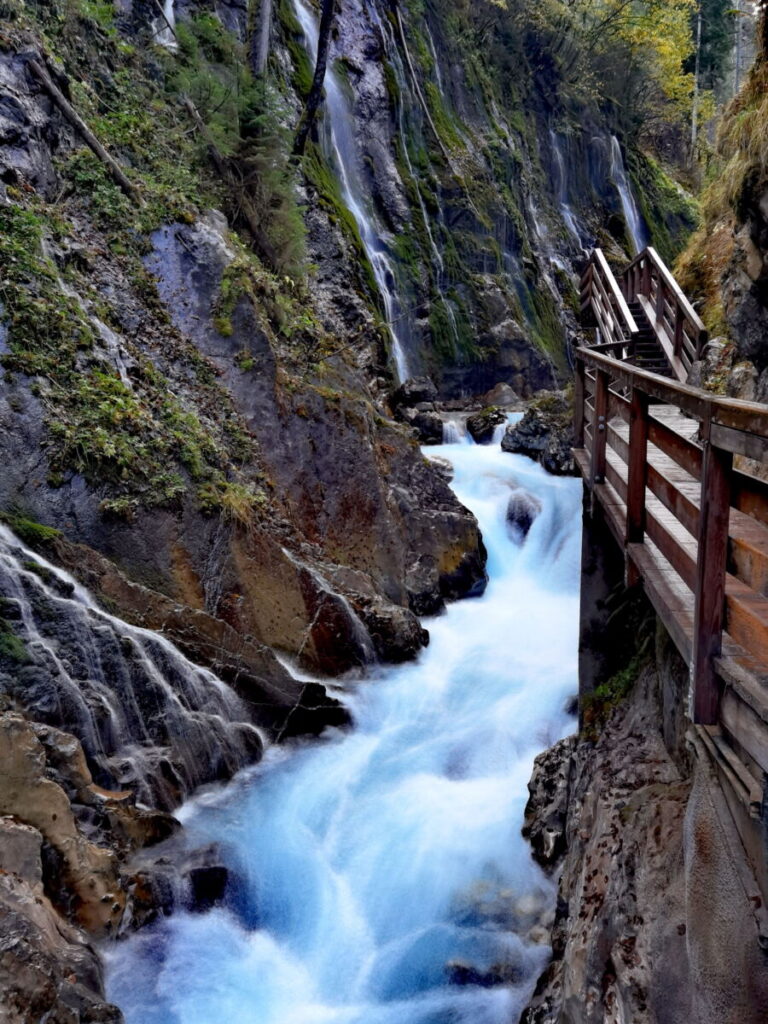 Kurz und leicht durch die Schlucht in Deutschland, die Wimbachklamm